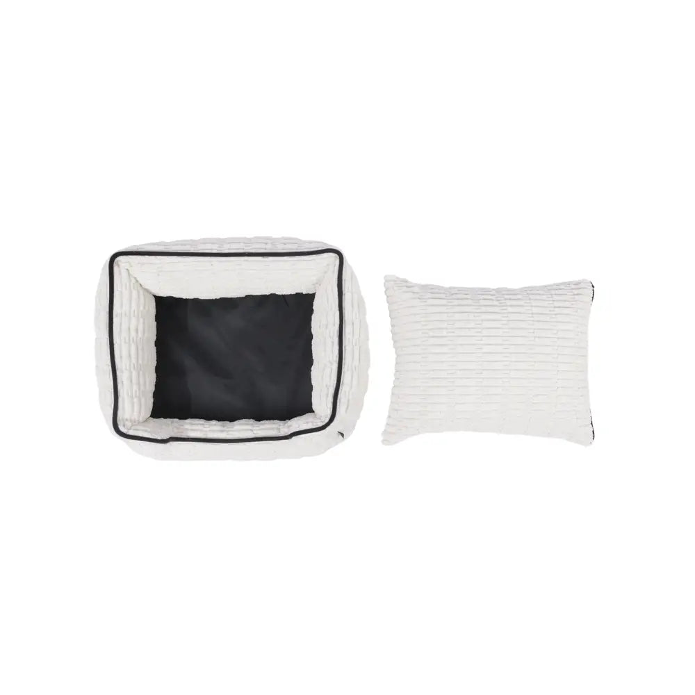 M-PETS Warm Hug Pet Cushion Creamy Dreams