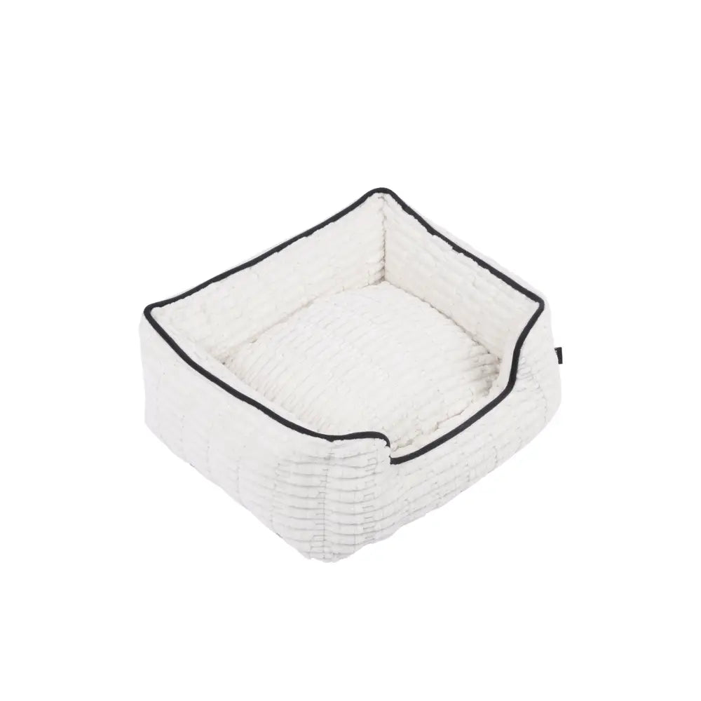 M-PETS Warm Hug Pet Cushion Creamy Dreams